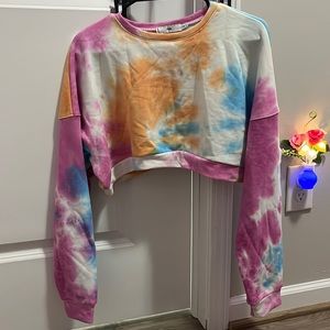 loose fit crop top tie-dye